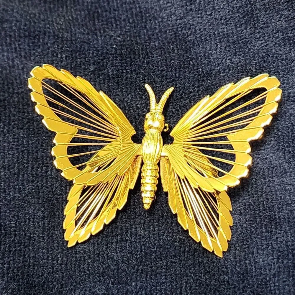 Monet Butterfly Brooch Pin Gold Tone Filigree Openwork Signed Costume Jewelry